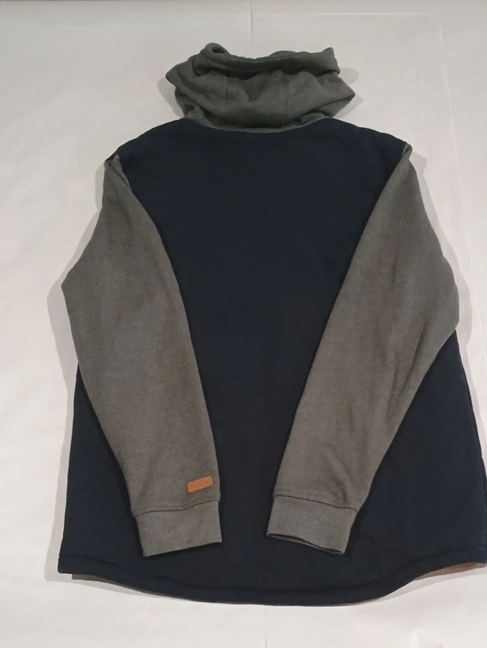 Vintage Y2k Volcom Men's Navy Body with Gray Sleeves Hooded Button Jacket Skate